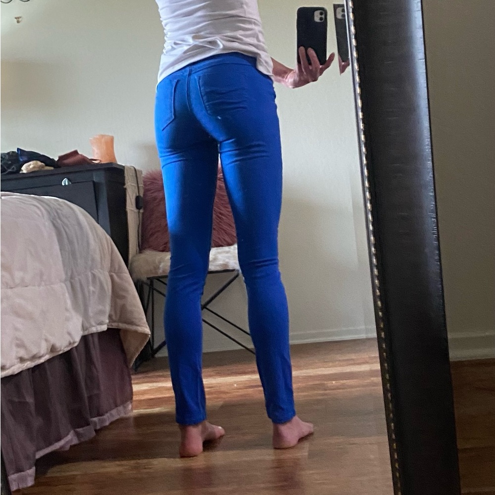Stretch blue skinny jeans